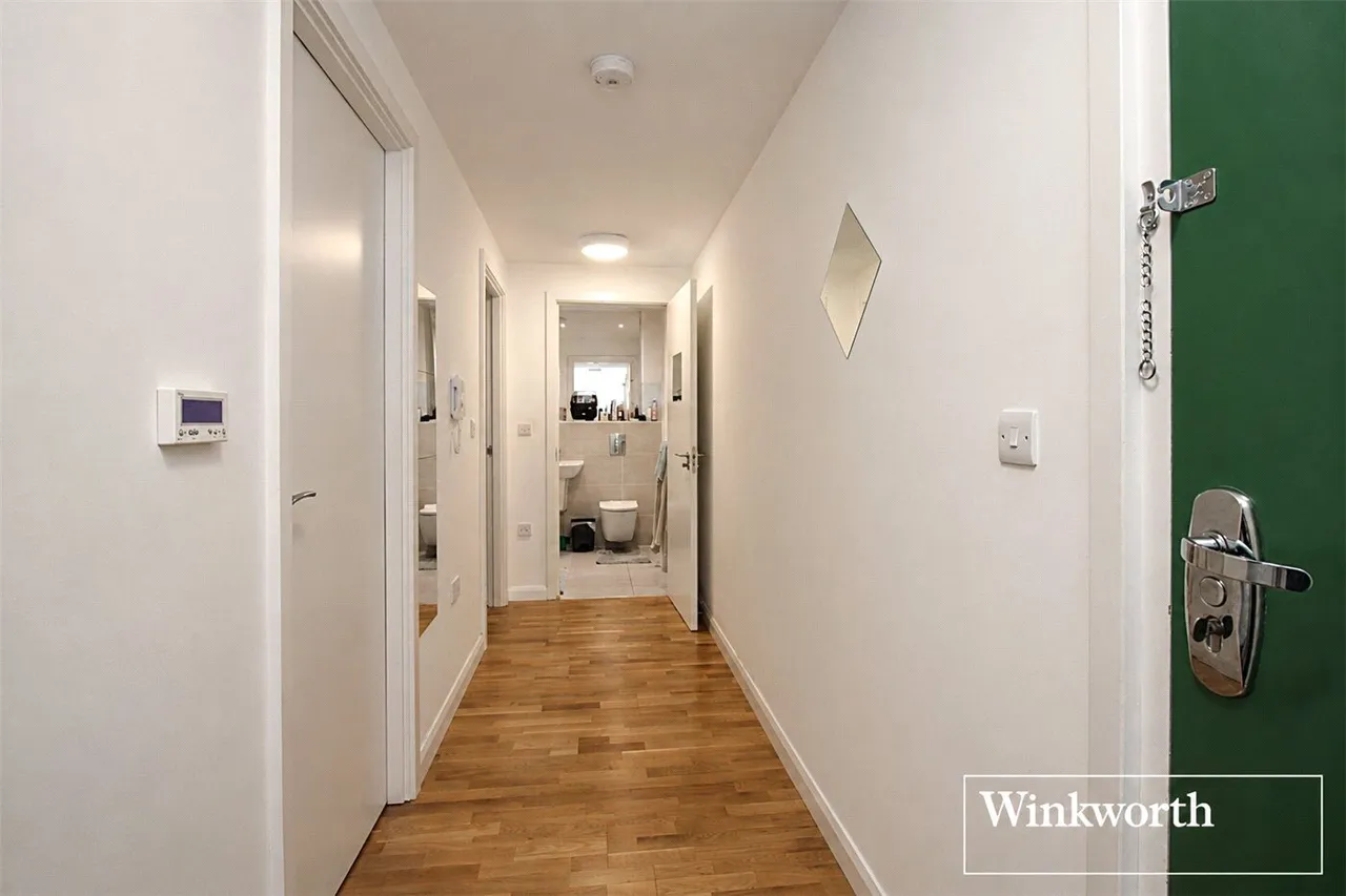 Brook Road, Borehamwood, WD6, photo 13