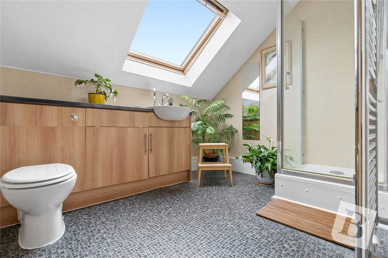 Wrotham Road, Gravesend, Kent, DA11, photo 8
