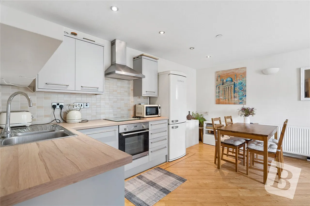 Wrotham Road, Gravesend, Kent, DA11, photo 11