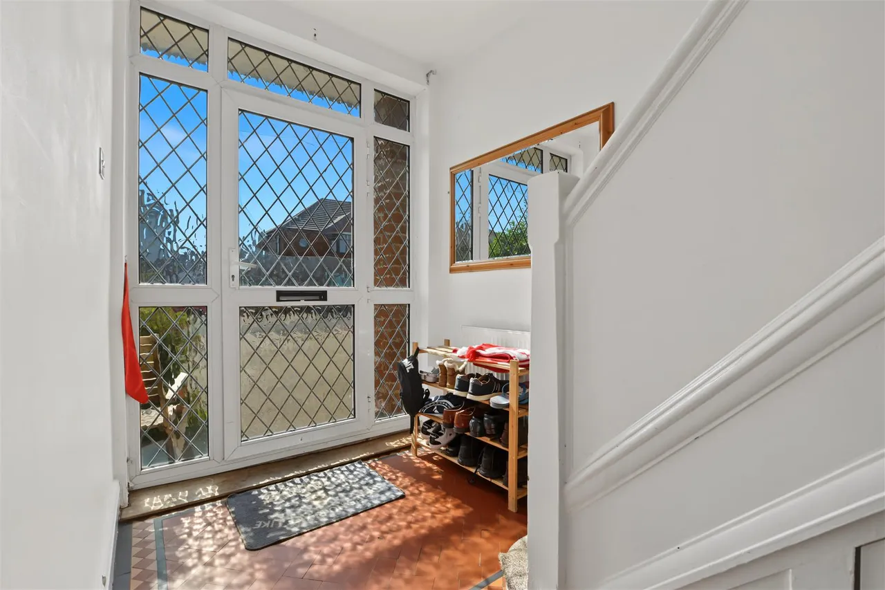 Rose Grove, Beeston, NG9, photo 4