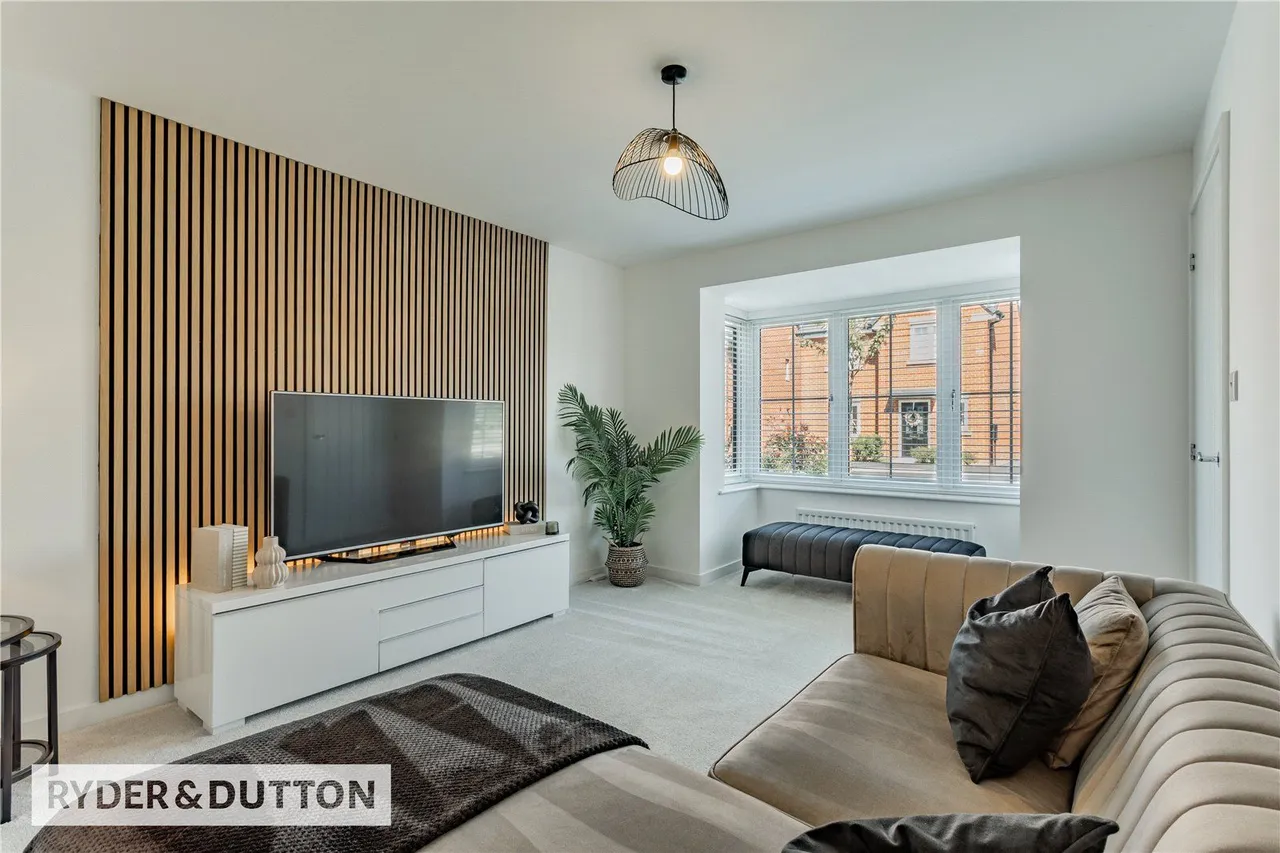 4 bed house for sale, Deer Hill Drive, Shaw, OL2