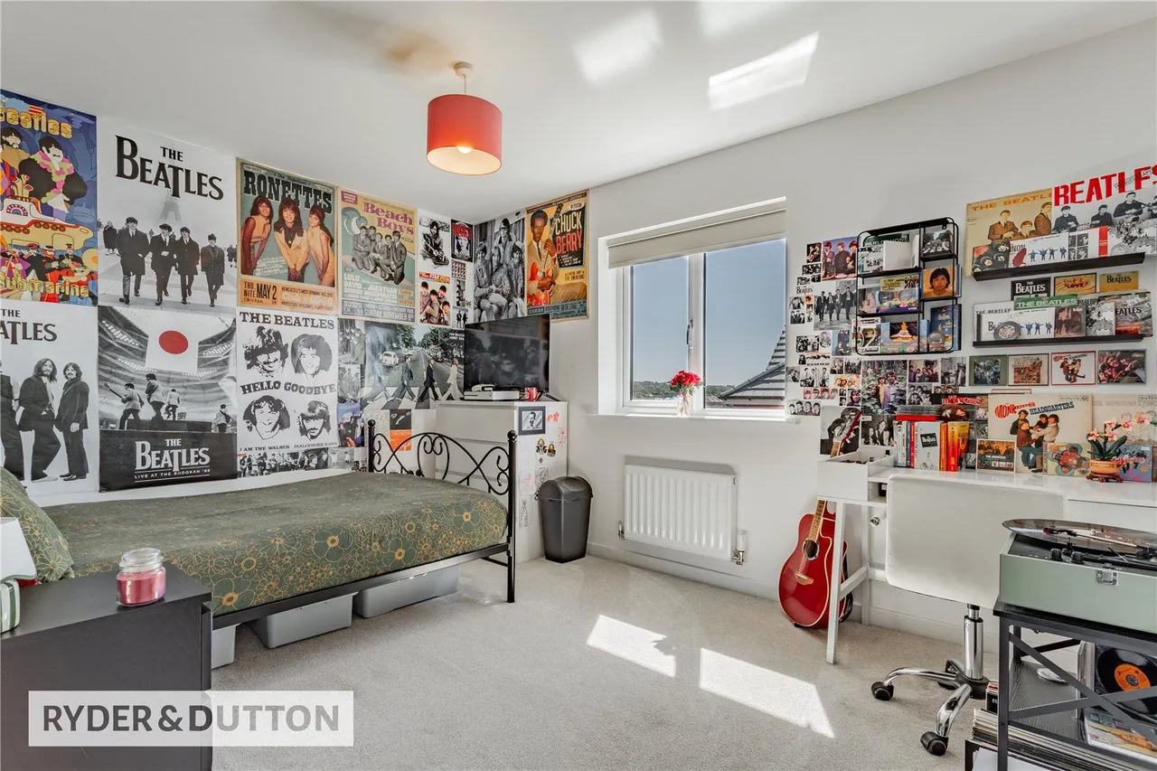 Deer Hill Drive, Shaw, OL2, photo 17