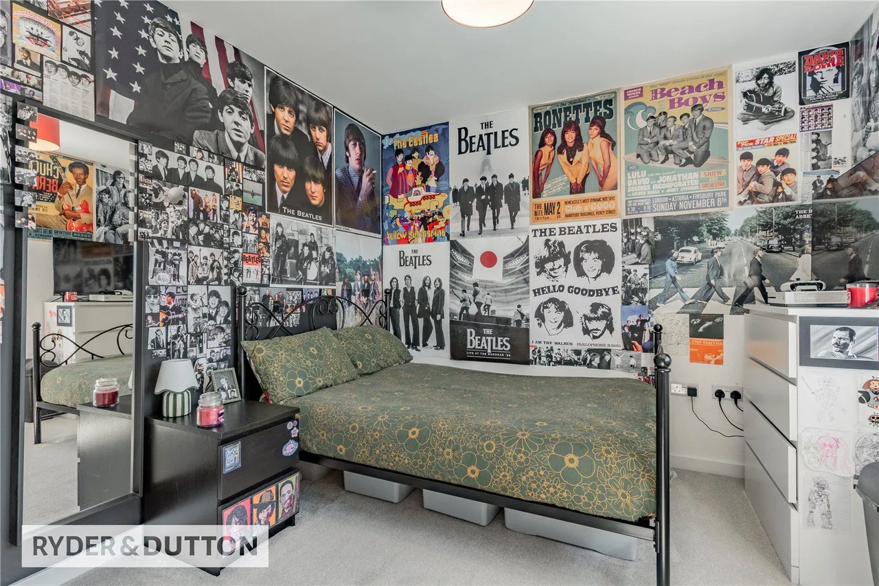 Deer Hill Drive, Shaw, OL2, photo 18