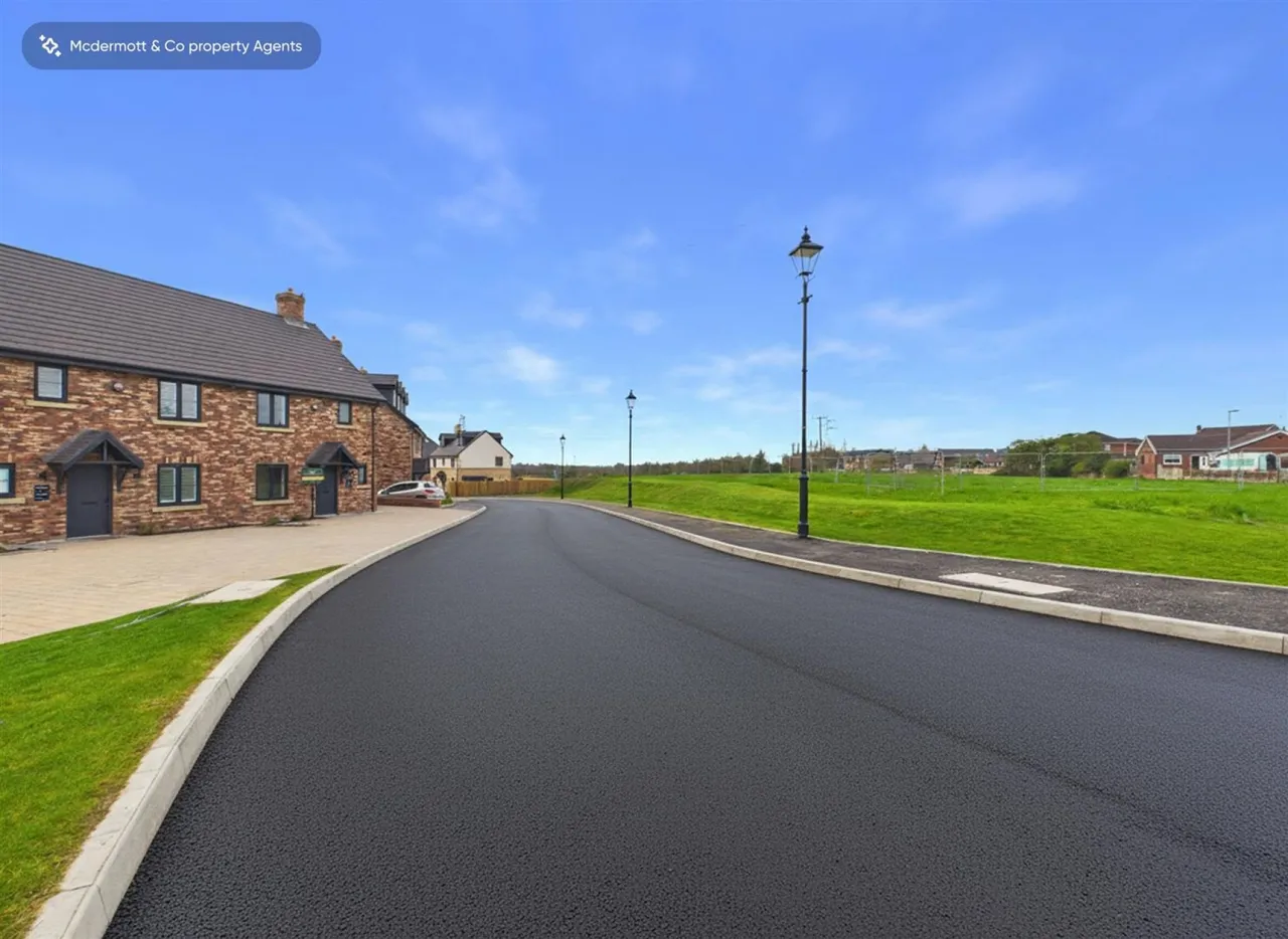 The Maple, Bluebell Meadows, M35, photo 5