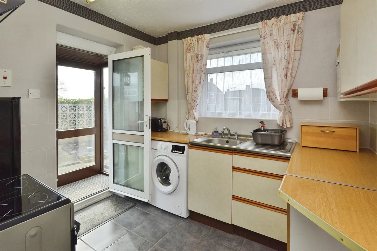 High View, Deanshanger, MK19, photo 4