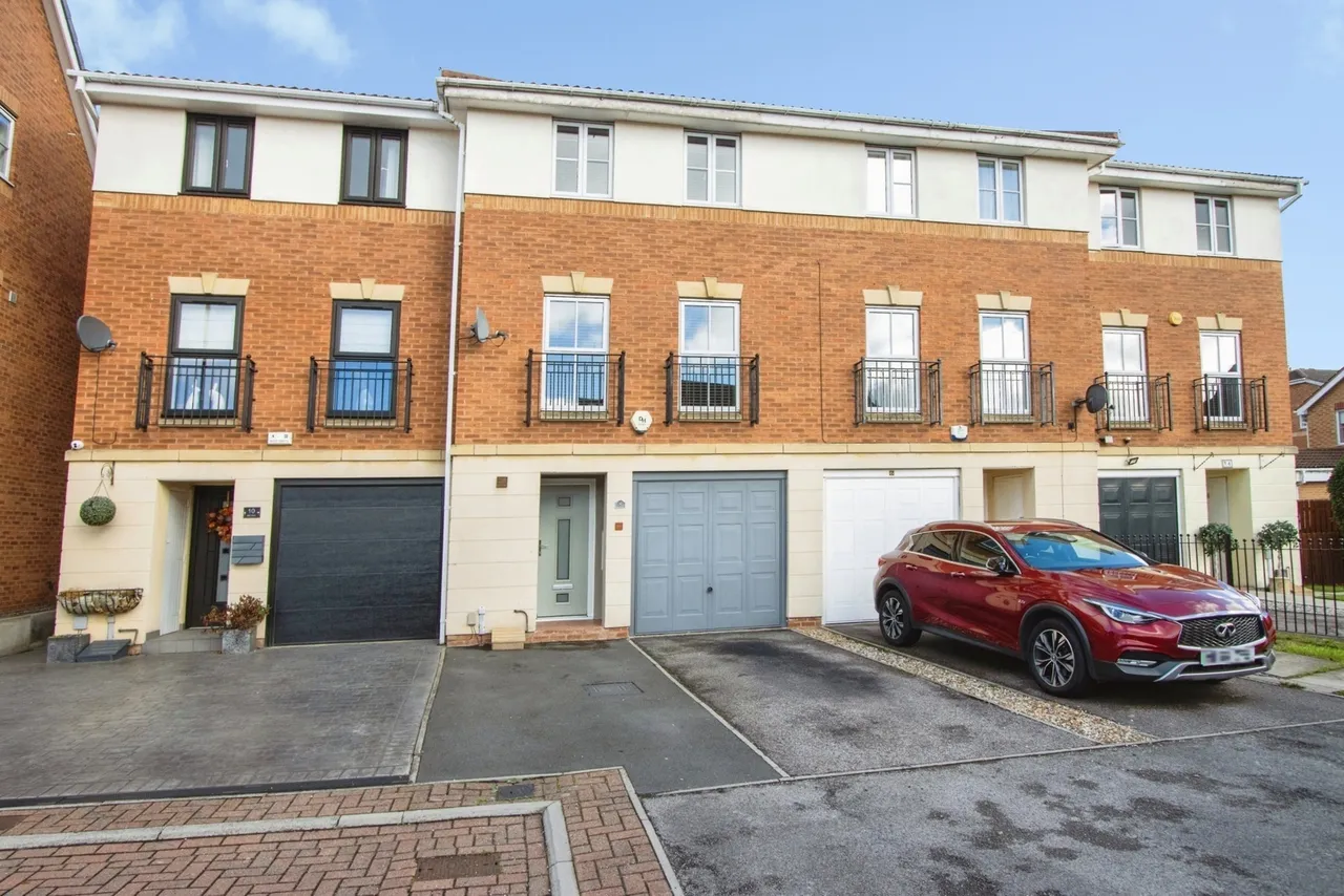 3 bed house for sale, Mill View, Alverthorpe, WF2