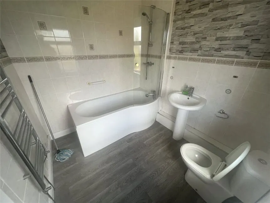 Whitebirk Road, Blackburn, Lancashire, BB1, photo 5