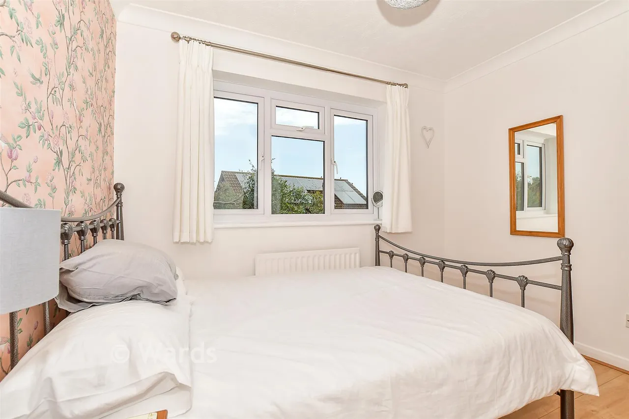 Siskin Gardens, Paddock Wood, TN12, photo 10