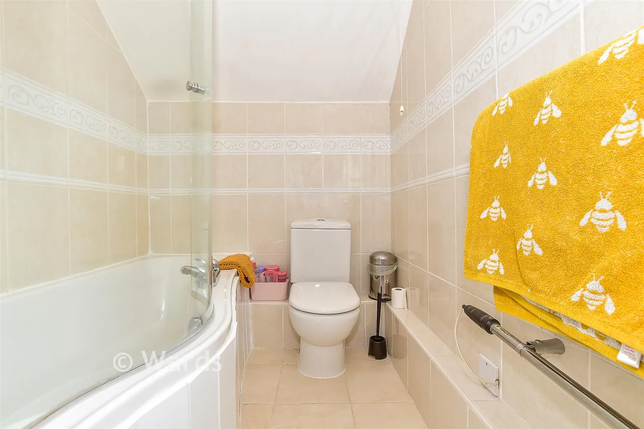 Siskin Gardens, Paddock Wood, TN12, photo 11