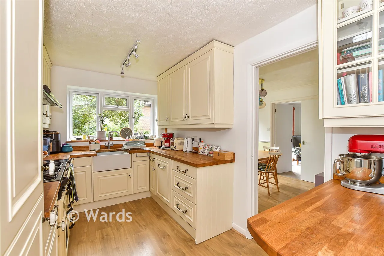 Siskin Gardens, Paddock Wood, TN12, photo 3