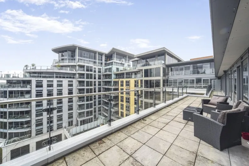3 bed flat for sale, Townmead Road, Fulham, SW6