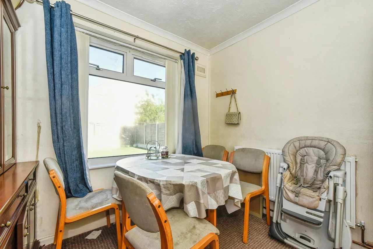 Durnford Road, Swindon, Wiltshire, SN2, photo 15