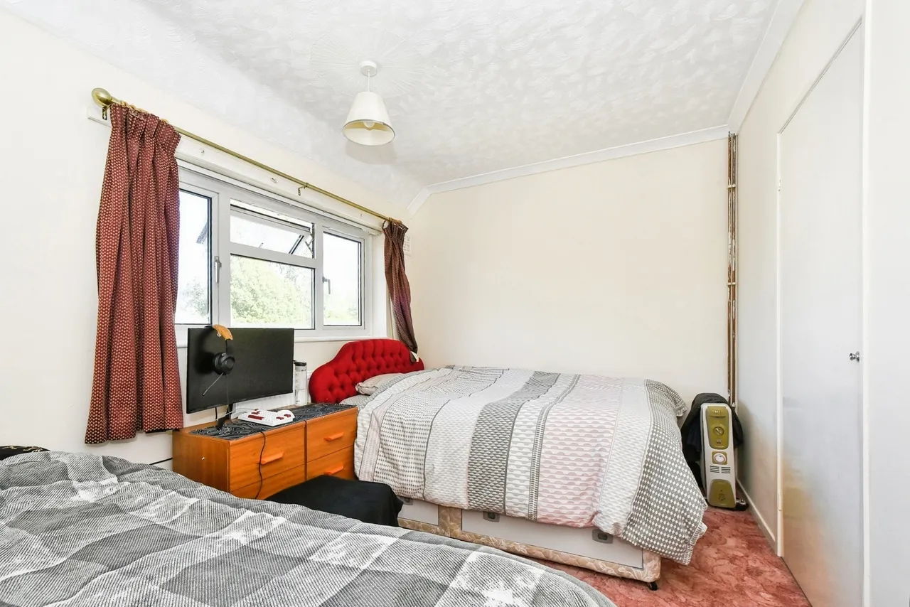Durnford Road, Swindon, Wiltshire, SN2, photo 12