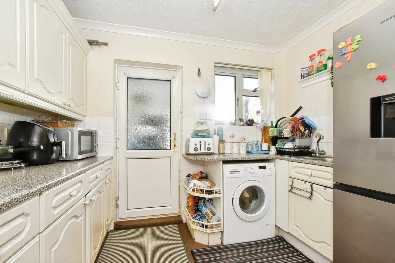 Durnford Road, Swindon, Wiltshire, SN2, photo 13