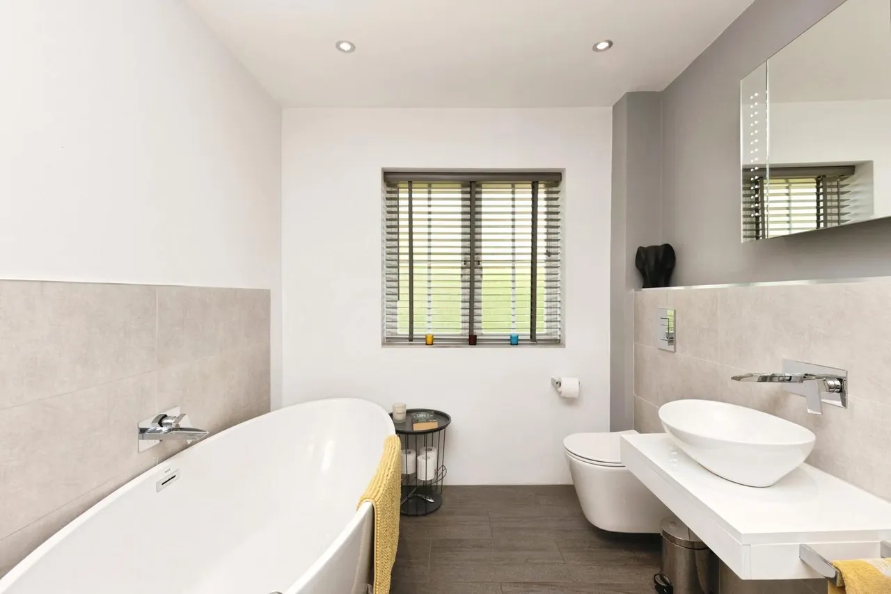 Autumn Rise, The. Wheatridge, Gloucester, Gloucestershire, GL4, photo 22