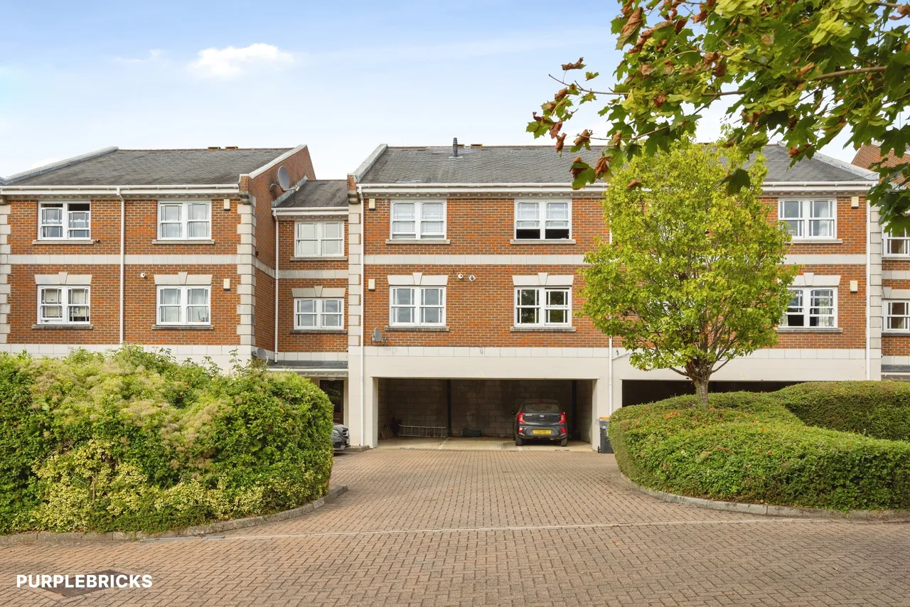 St. Lukes Square, Guildford, GU1, photo 19