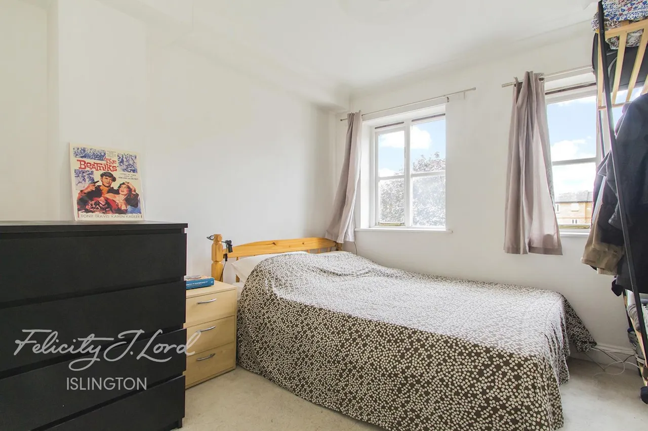 Balls Pond Road, N1, photo 5
