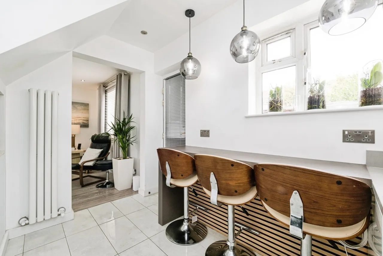 Sutton Road, Barking, London, IG11, photo 9