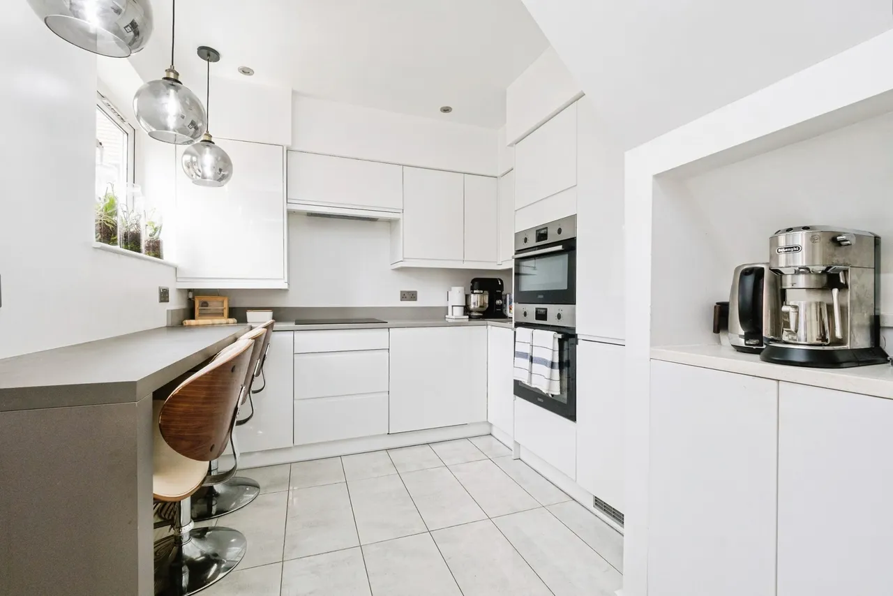 Sutton Road, Barking, London, IG11, photo 8
