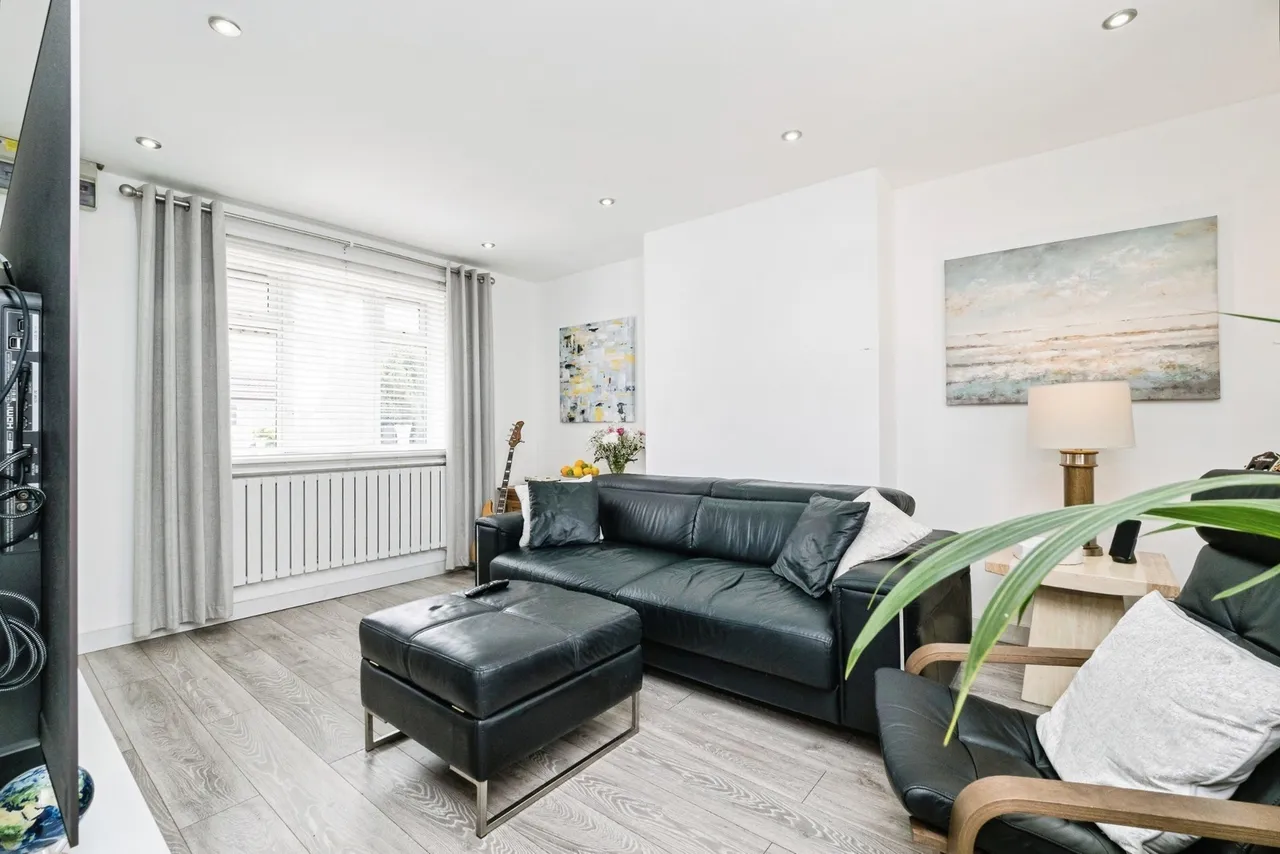 Sutton Road, Barking, London, IG11, photo 7