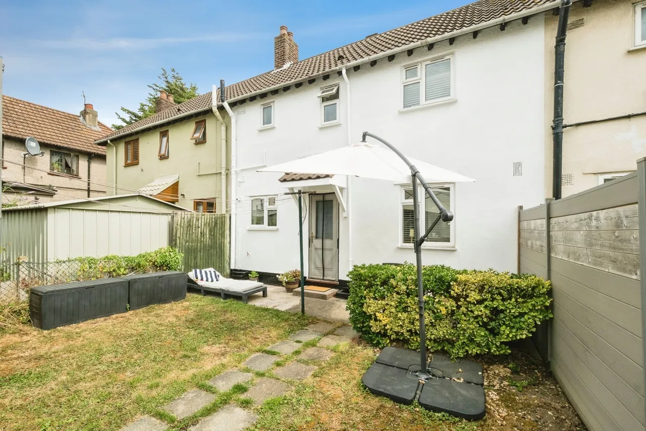 Sutton Road, Barking, London, IG11, photo 3