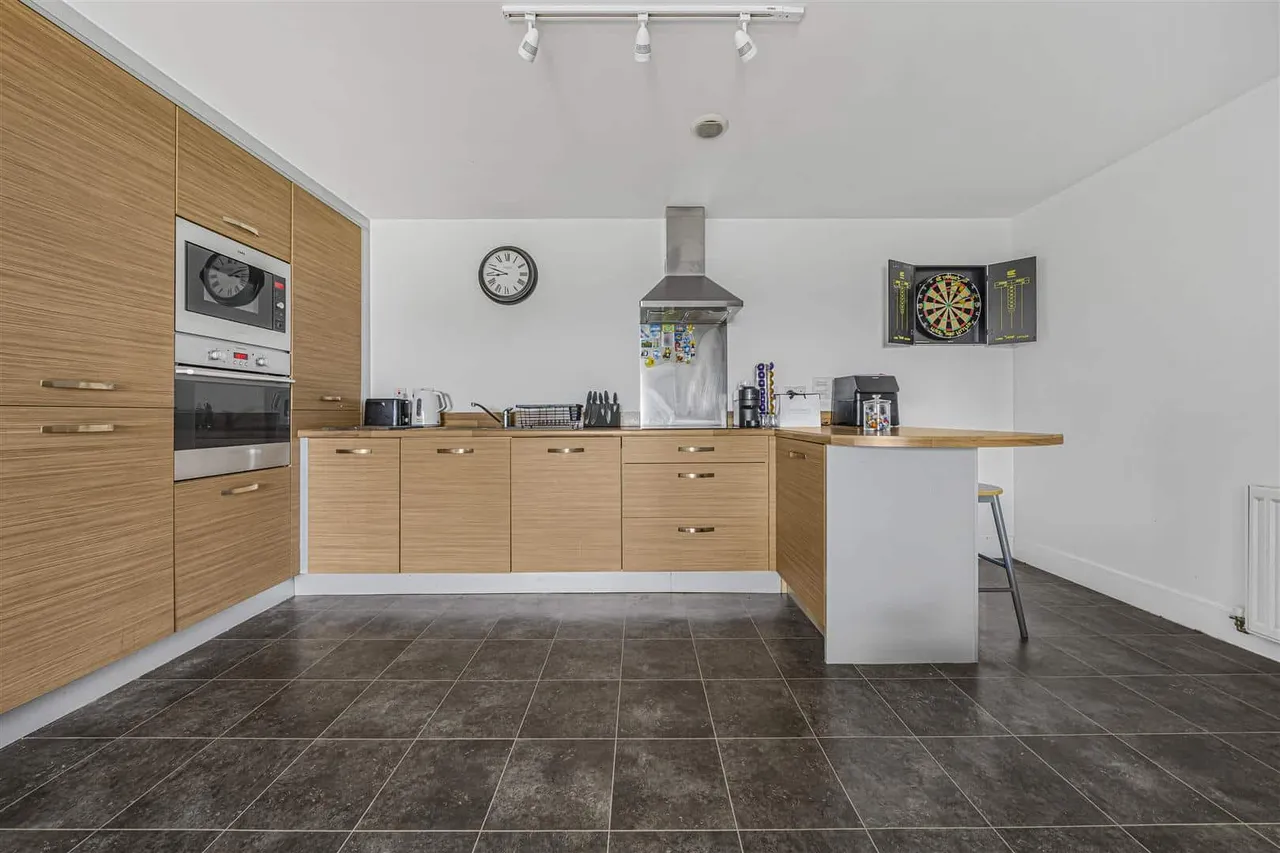 Kingsquarter, Maidenhead, SL6, photo 3
