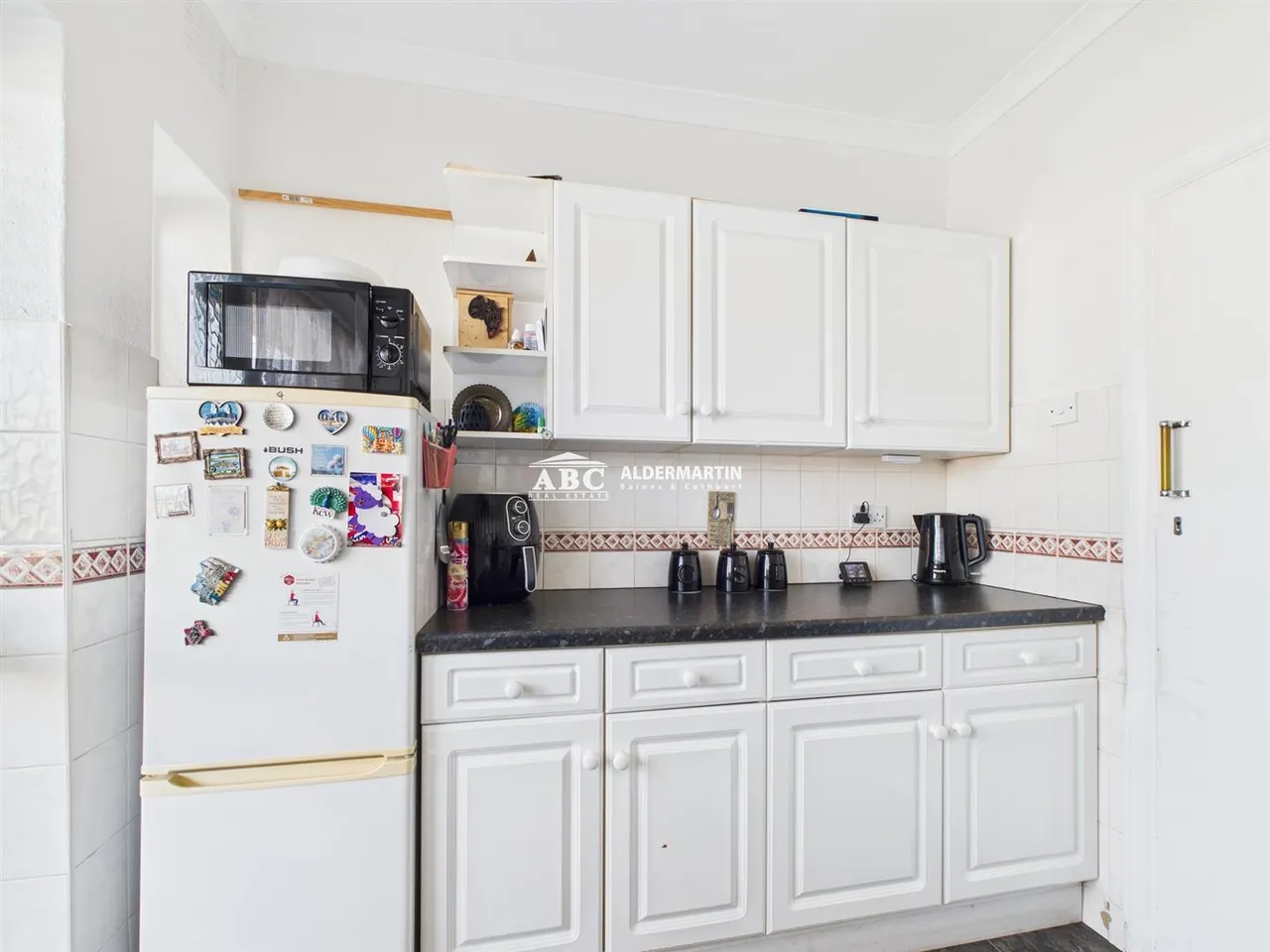 Orchard Court, Stonegrove Road, Edgware, photo 10