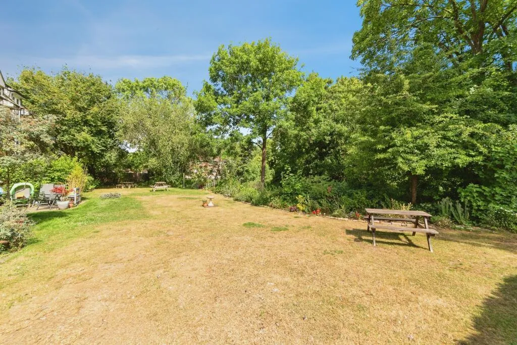 North Road, Hertford, SG14, photo 9