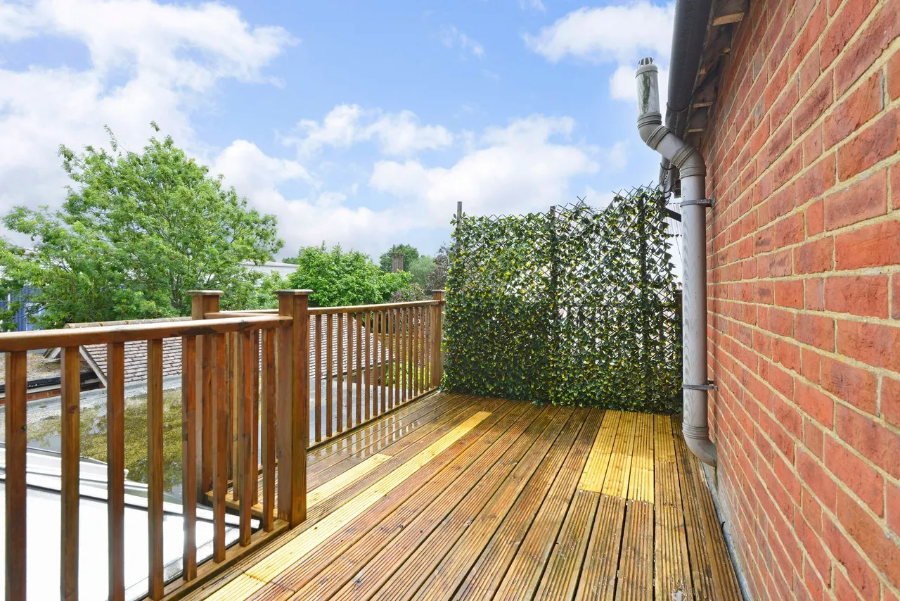 The Common, Cranleigh, GU6, photo 13