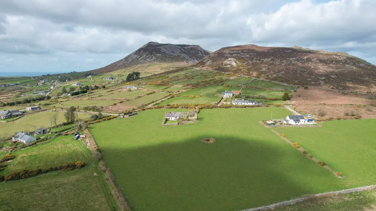 Pantgwyn, Garnfadryn, Pwllheli, Gwynedd, LL53 8TG, photo 6