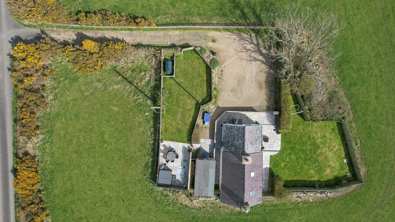 Pantgwyn, Garnfadryn, Pwllheli, Gwynedd, LL53 8TG, photo 3