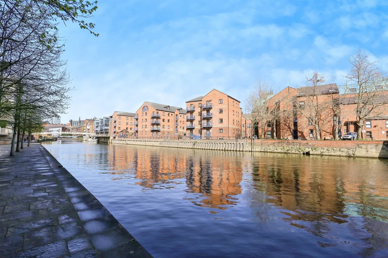 Bowman Lane, Leeds, LS10, photo 7