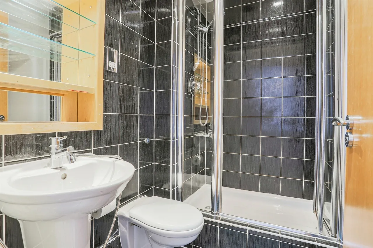 Bowman Lane, Leeds, LS10, photo 11