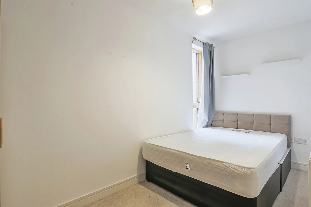 Bowman Lane, Leeds, LS10, photo 9