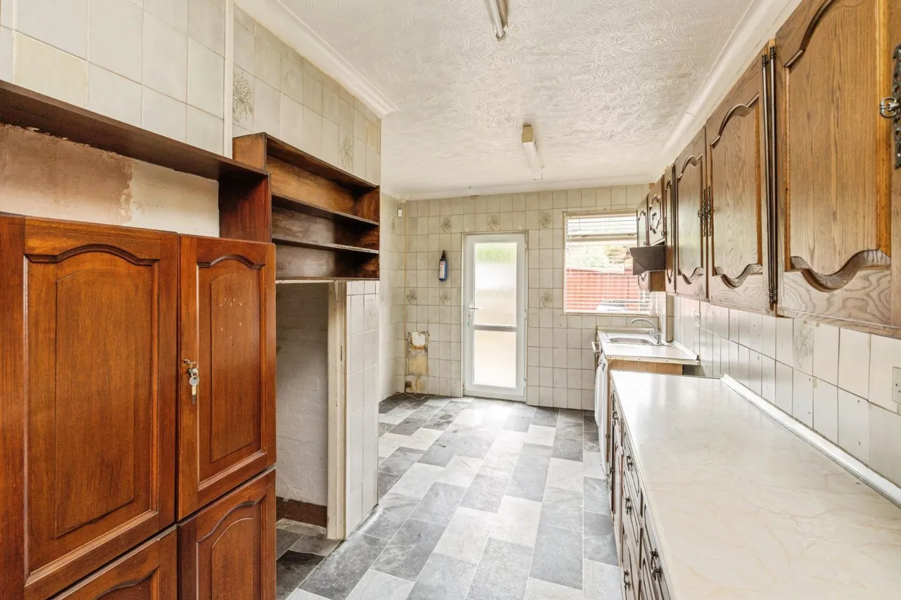 Blenheim Road, Wigan, WN5, photo 17