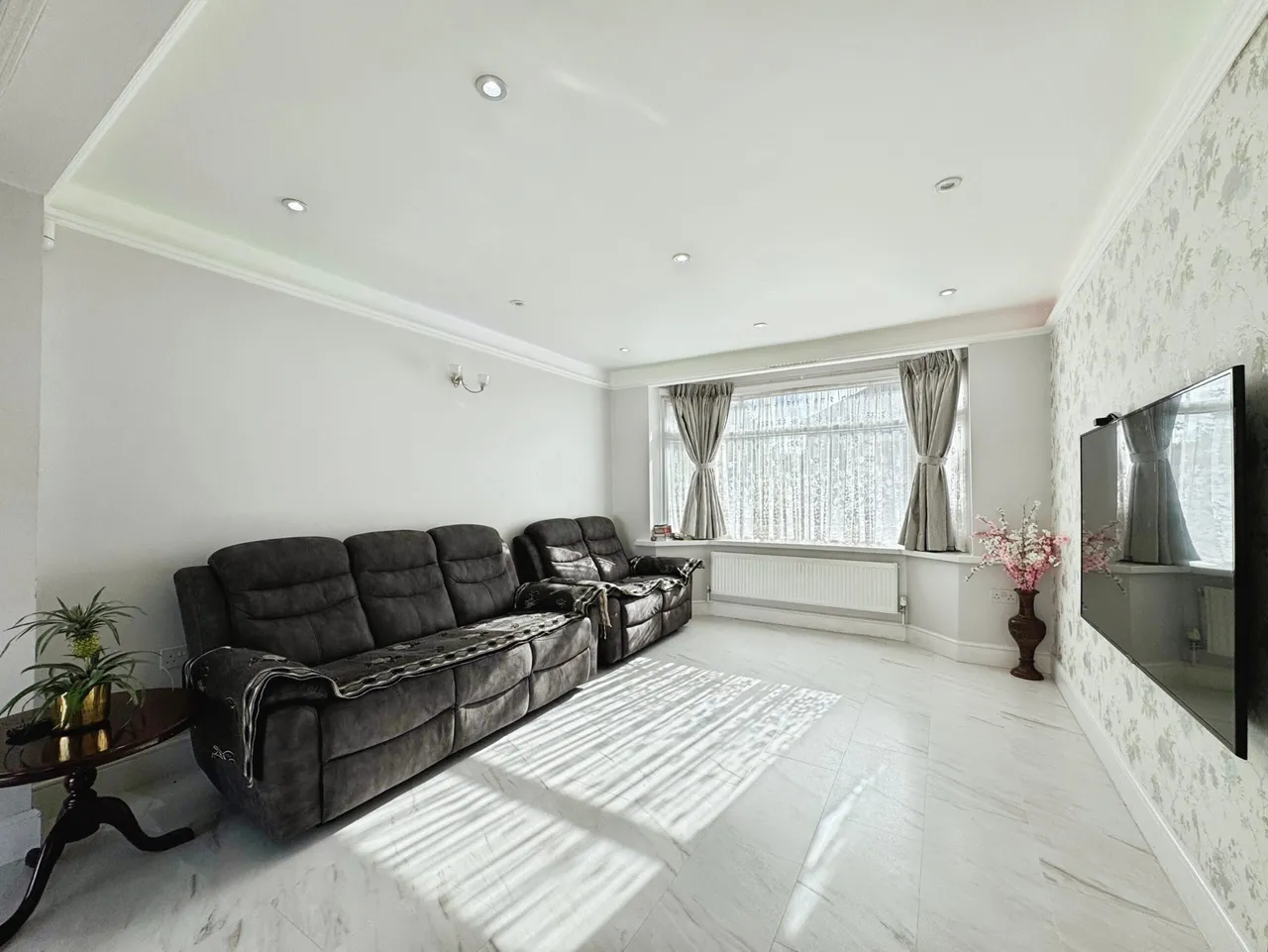 Greencourt Avenue, Edgware, HA8, photo 2