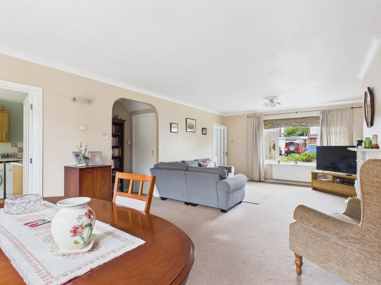 Churchill Close, Flackwell Heath, HP10, photo 11