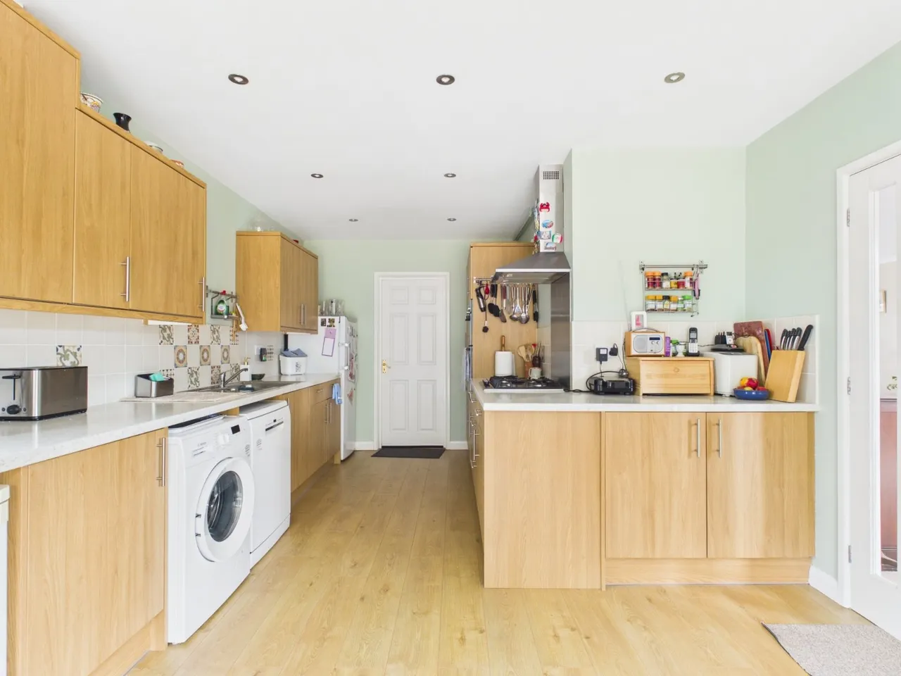 Churchill Close, Flackwell Heath, HP10, photo 12