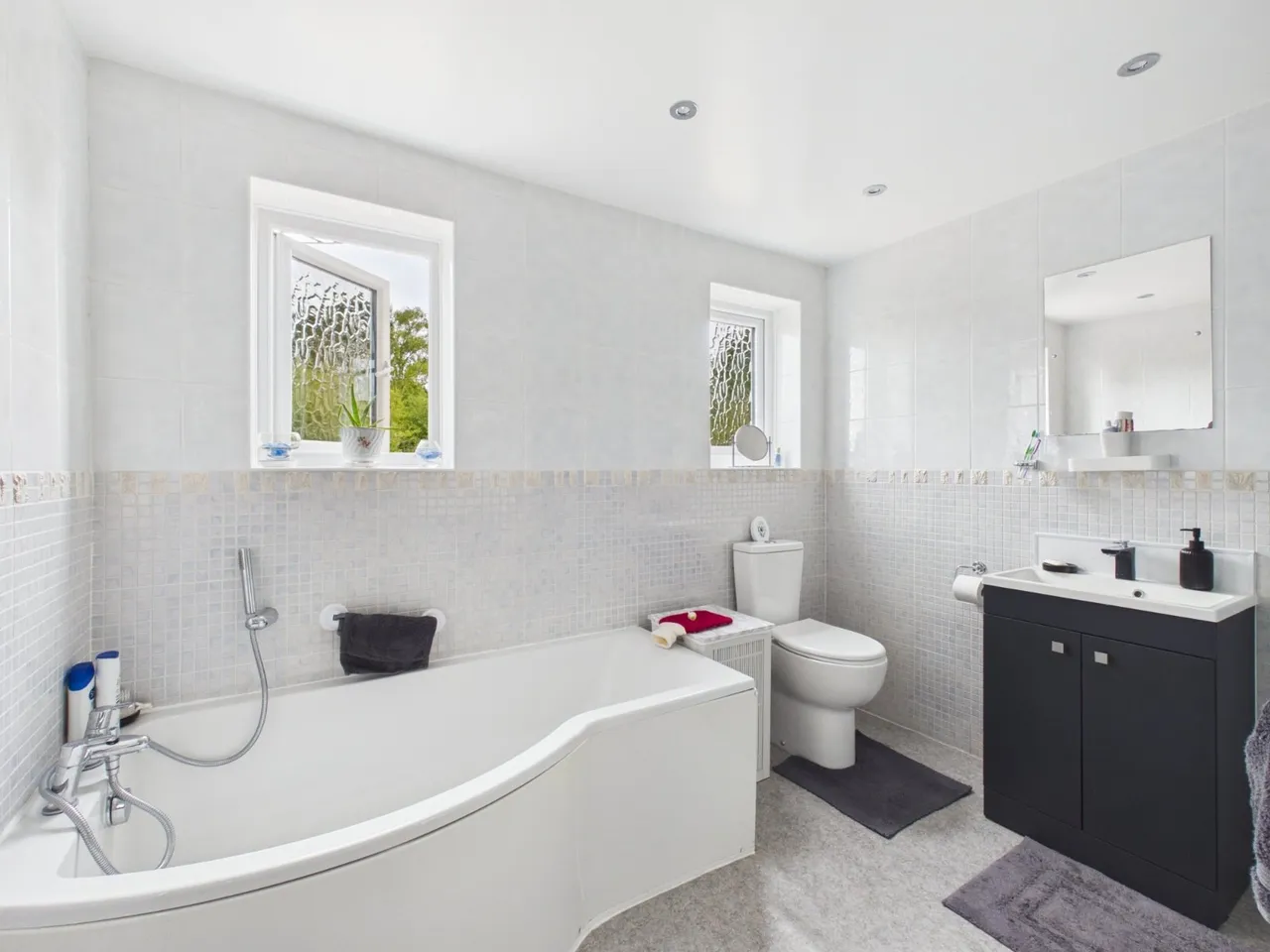 Churchill Close, Flackwell Heath, HP10, photo 9