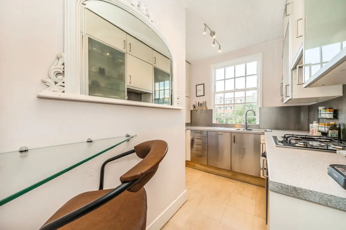St. Georges Drive, Pimlico, SW1V, photo 3
