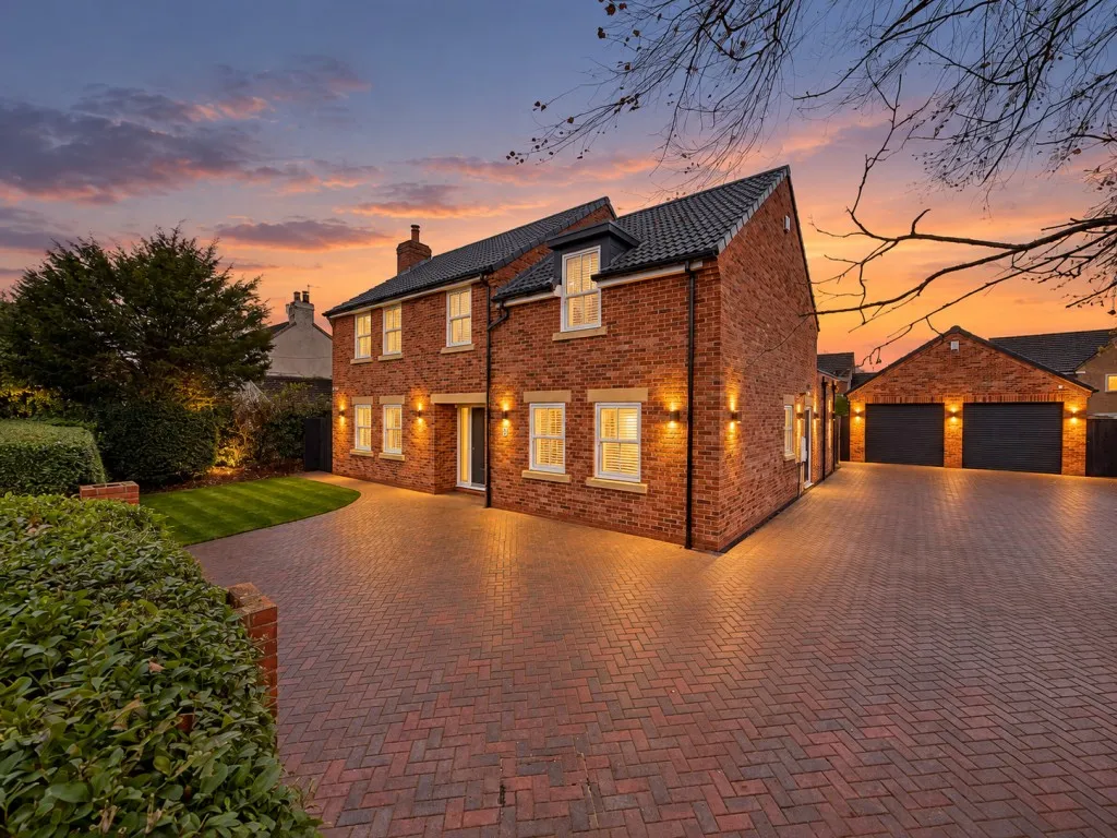 5 bed house for sale, Hemlington Road, Stainton