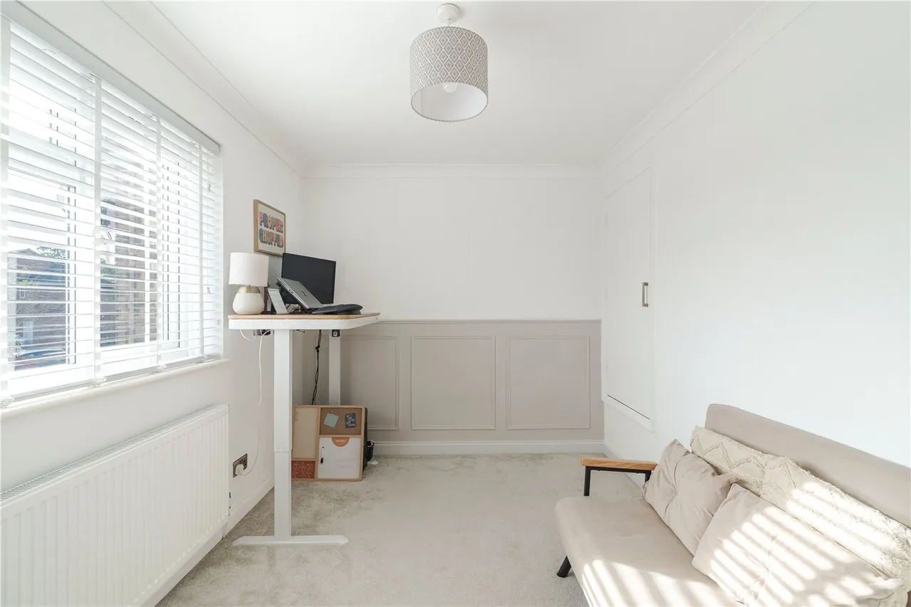 Cockerell Close, Merley, Wimborne, Dorset, BH21, photo 3