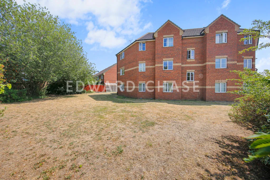 Bengeo Gardens, Romford, RM6, photo 15