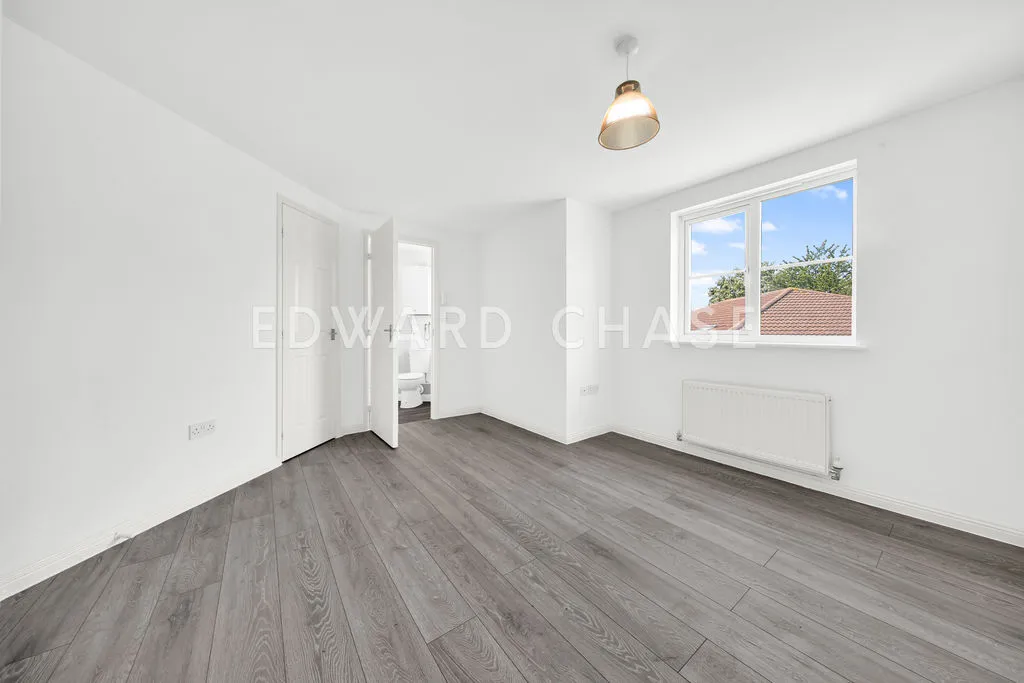 Bengeo Gardens, Romford, RM6, photo 8