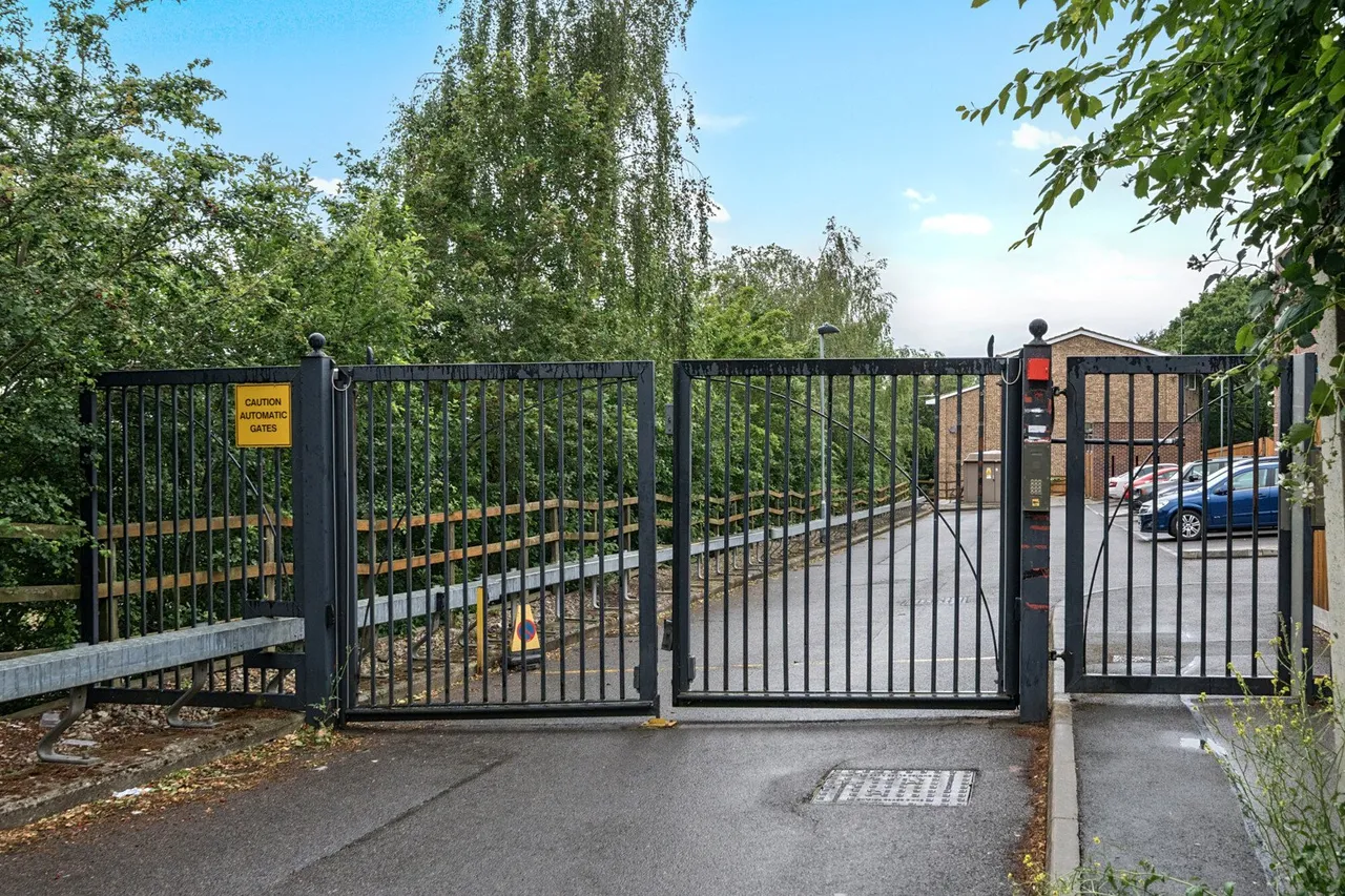 Beaumaris Gardens, SE19, photo 9