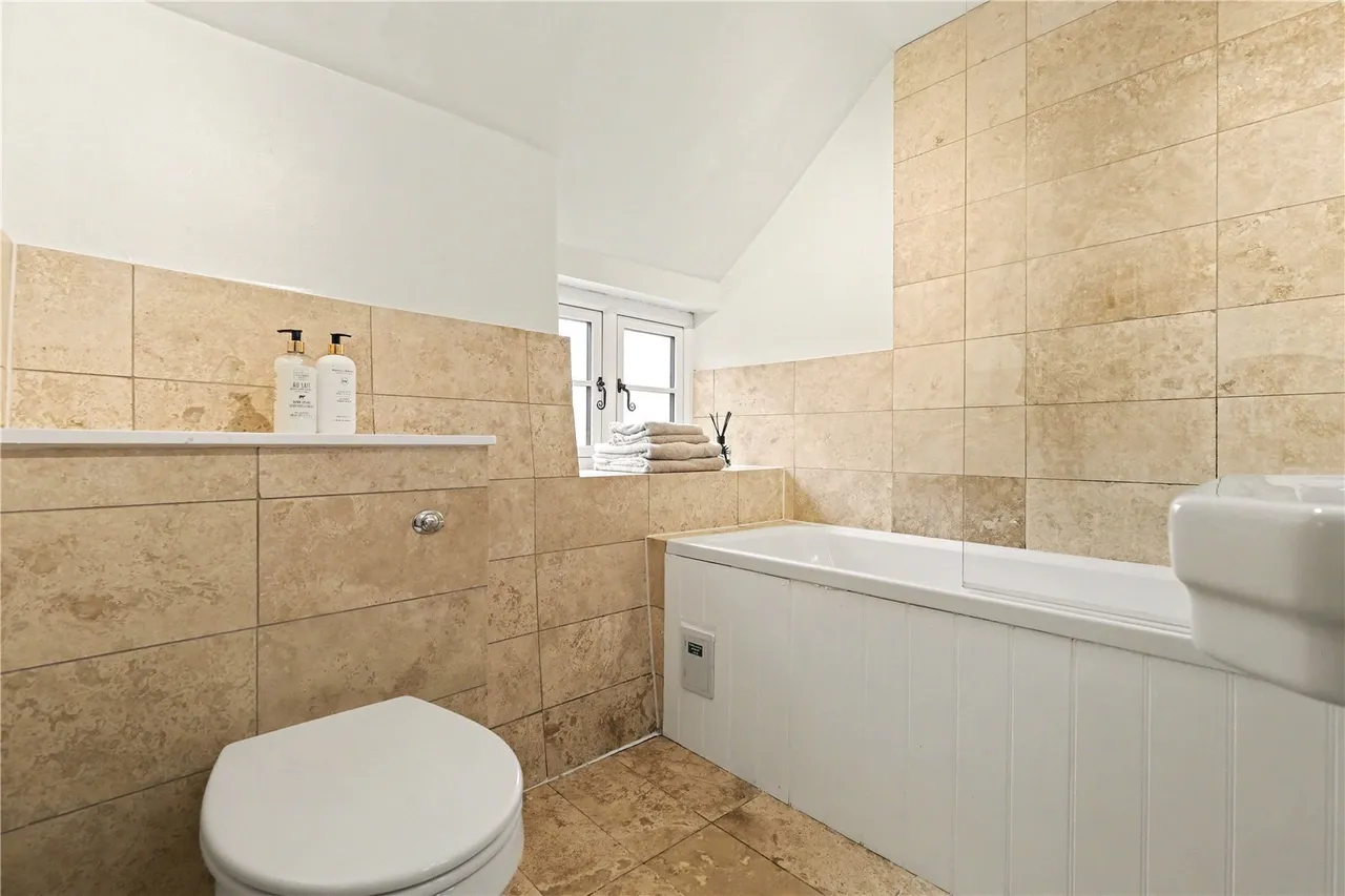 Meadow Lane, Fulbrook, OX18, photo 10