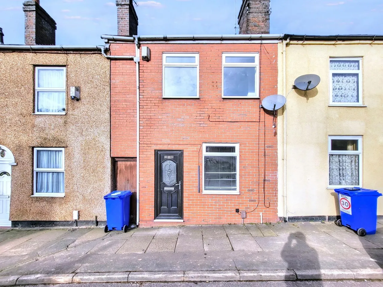 2 bed house to rent, London Road, Stoke-On-Trent, ST4