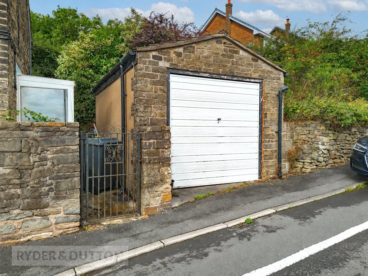 Lower Turf Lane, Scouthead, OL4, photo 4