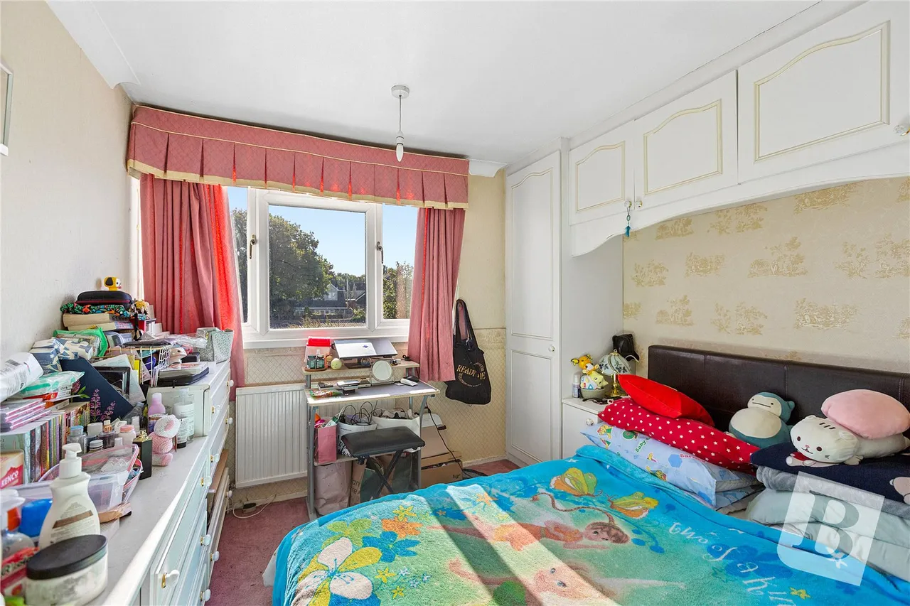 Great Knightleys, Basildon, SS15, photo 8