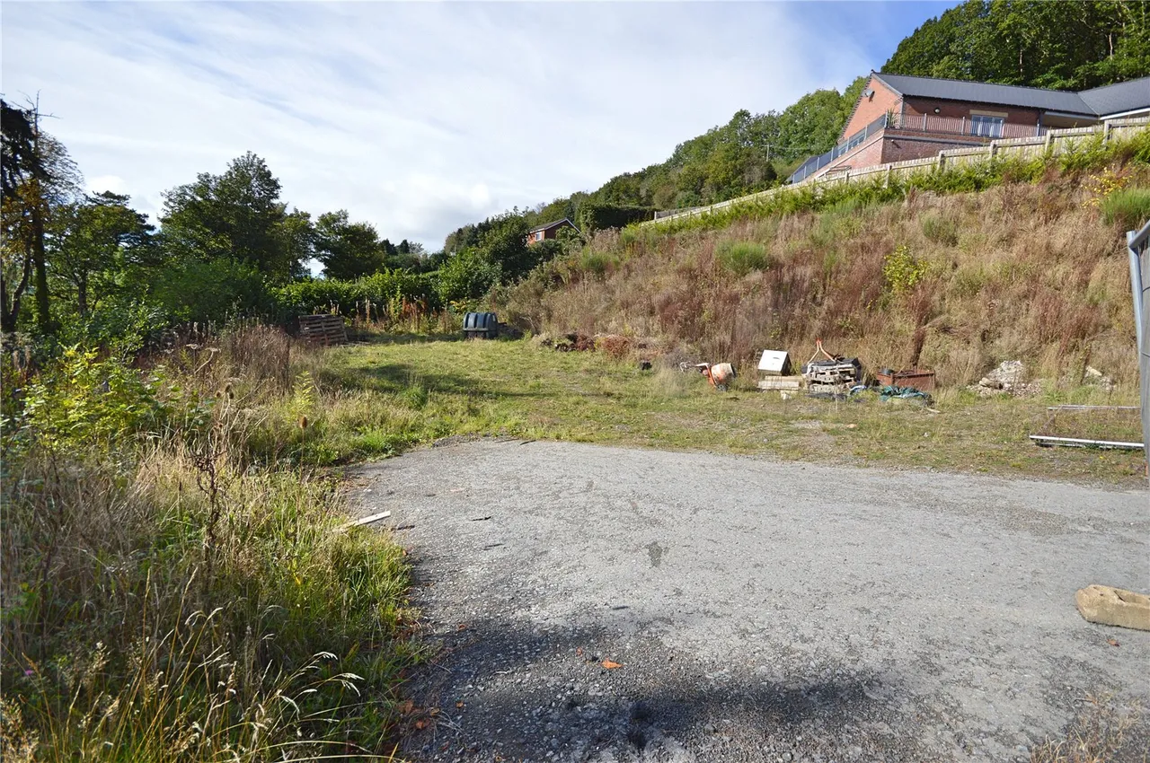 Milford Road, Newtown, photo 5